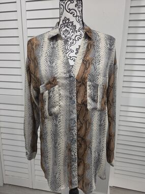 entro Brown and Black Snake Print Scarf